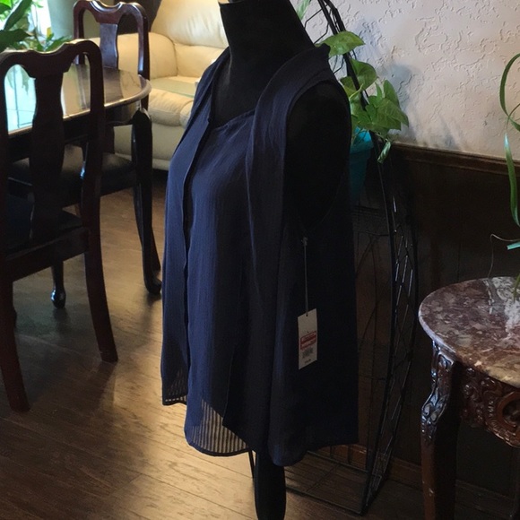 Blouse - Picture 2 of 4